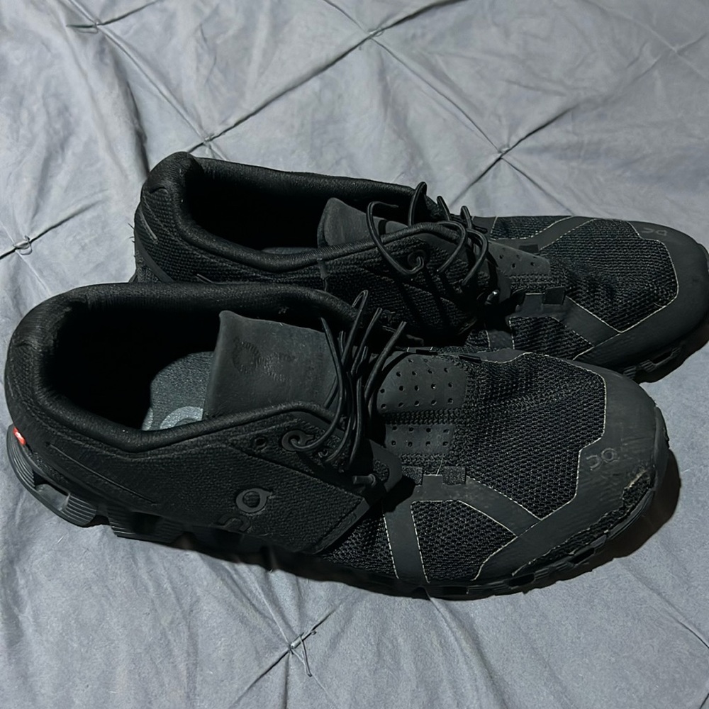 On Clouds tennis shoes